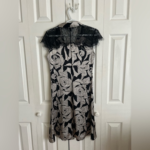 ❤️ 3/$15❤️ Bebe Silk dress - Picture 5 of 13